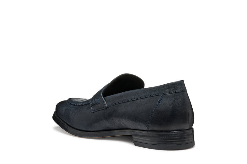 U REZZONICO A- U558QA000LMC4002